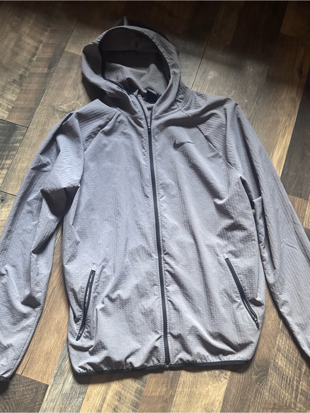 Nike Dri Fit Men's Hooded Windbreaker Jacket - Light Gray